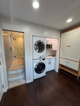 10702 Chestnut St, Unit A in Los Alamitos, CA - Building Photo - Building Photo