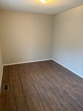 915 W Shenandoah Dr, Unit 915 W Shenandoah in Peoria, IL - Foto de edificio - Building Photo