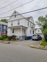 99 Walnut St in East Providence, RI - Building Photo