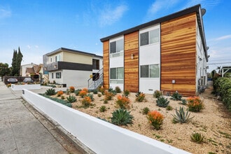 1358 W. 36th St. in Los Angeles, CA - Foto de edificio - Building Photo