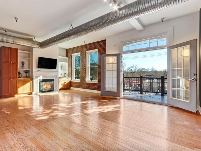 property at 1158 Ponce De Leon Ave NE