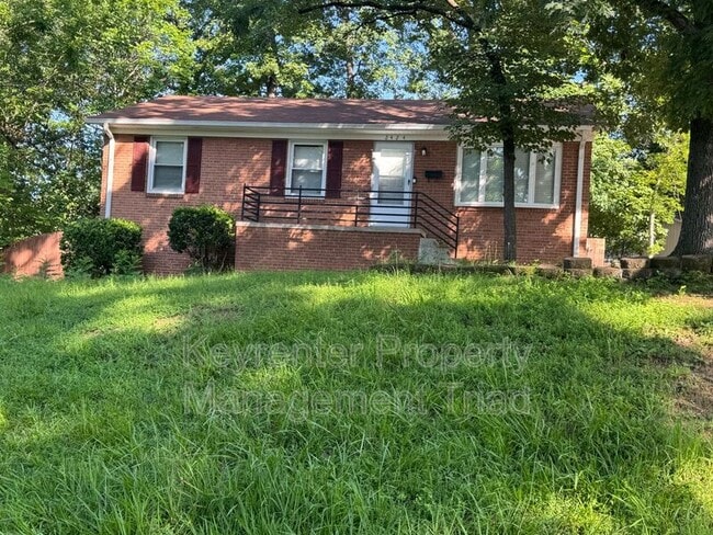 property at 2424 New Orleans St
