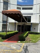 5900 SW 127th Ave in Miami, FL - Building Photo