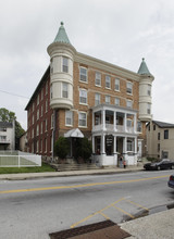 415 W 1st Ave in Parkesburg, PA - Foto de edificio - Building Photo