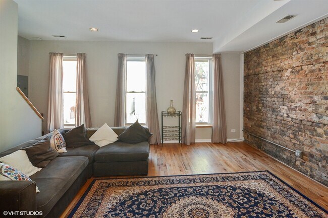 1513 W Superior St in Chicago, IL - Building Photo - Building Photo