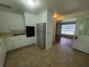 17120 Spanaway Loop Rd S in Spanaway, WA - Building Photo - Building Photo