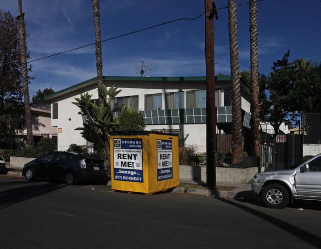 5417 Russell Ave in Los Angeles, CA - Building Photo - Building Photo