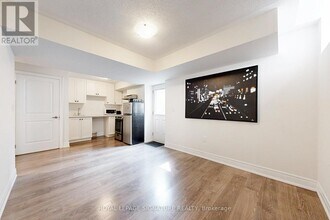 1028 Pelican Trail in Pickering, ON - Building Photo - Building Photo