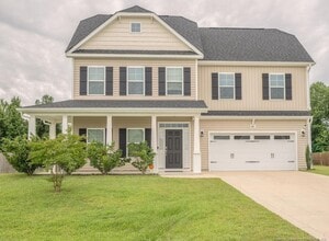 6821 Hunters Den Rd in Hope Mills, NC - Building Photo - Building Photo