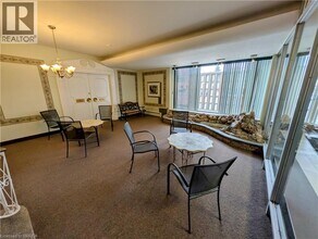 87 St George St in Brantford, ON - Building Photo - Building Photo