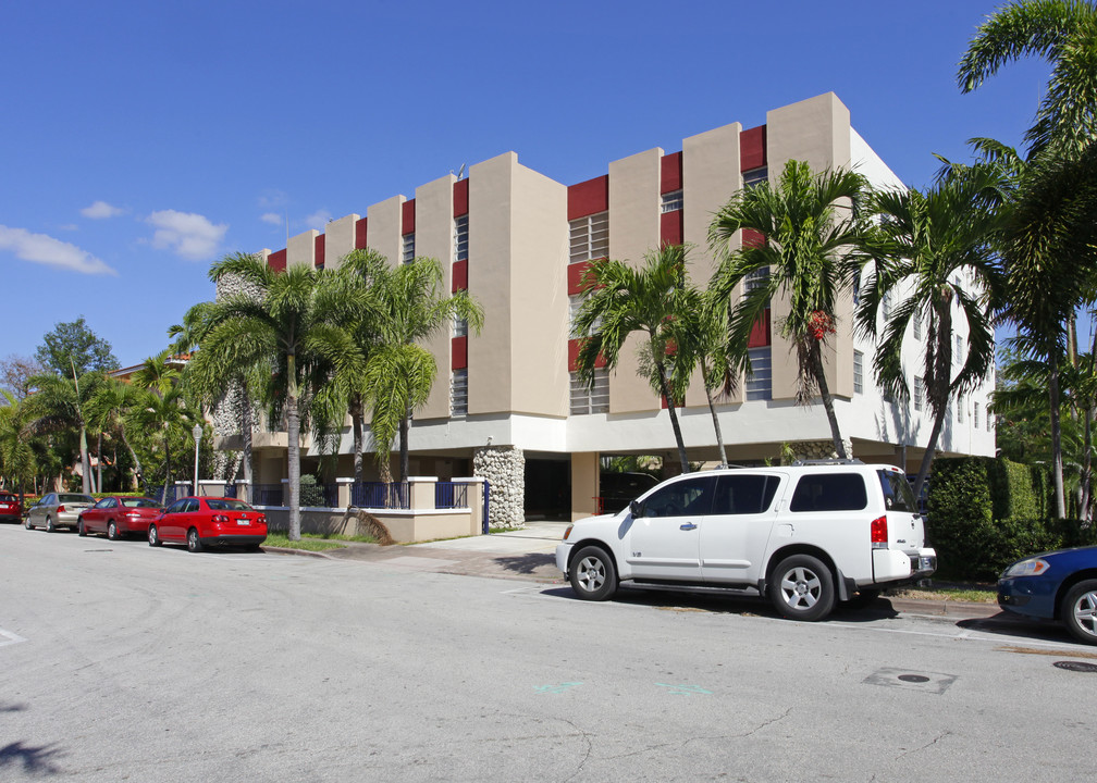 221 Majorca Ave in Coral Gables, FL - Building Photo