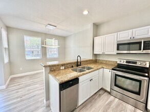 18638 Caminito Cantilena in San Diego, CA - Foto de edificio - Building Photo
