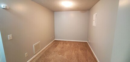 1036 Christmas Pl in Greensboro, NC - Building Photo - Building Photo