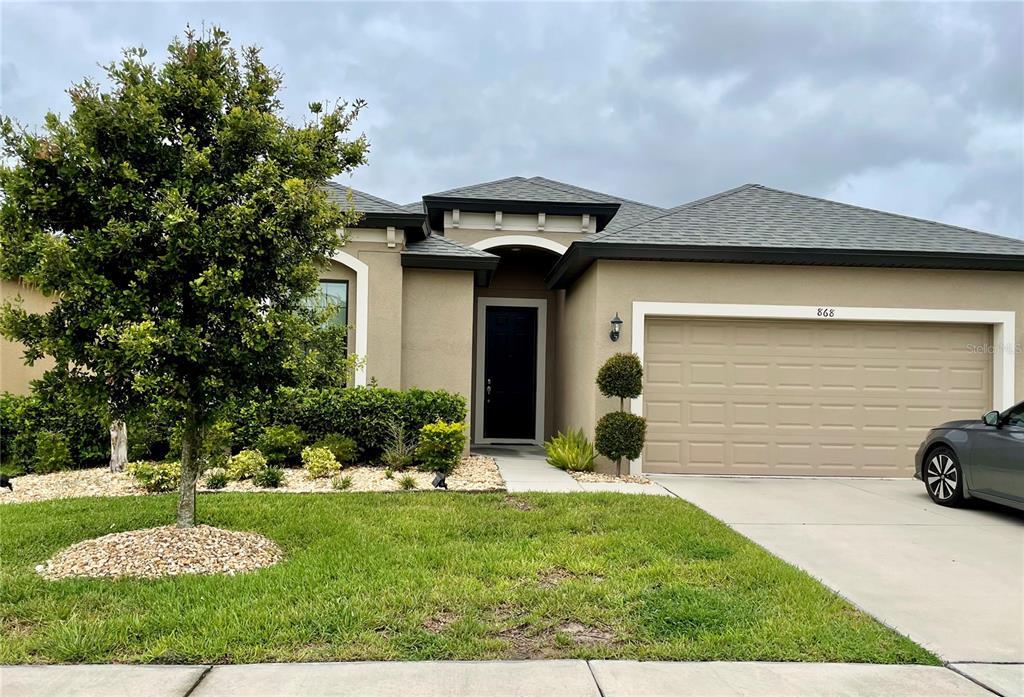 868 Old Windsor Way in Spring Hill, FL - Building Photo