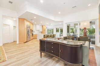 3317 Embassy Dr in West Palm Beach, FL - Building Photo - Building Photo