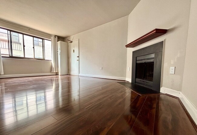 2602 Tunlaw Rd NW, Unit 4 in Washington, DC - Foto de edificio - Building Photo