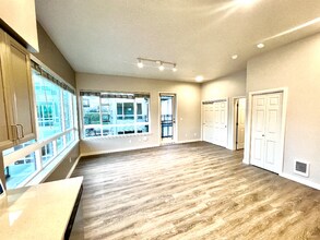 2330 Yakima Ct in Tacoma, WA - Building Photo - Building Photo