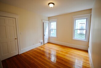 35 Sudan St, Unit 2 in Boston, MA - Foto de edificio - Building Photo