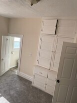 1118 Kinneys Ln, Unit A in Portsmouth, OH - Building Photo