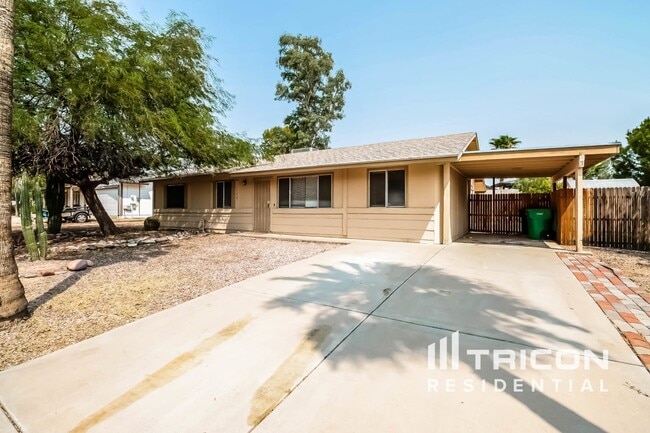 1735 N 72nd St in Mesa, AZ - Building Photo - Building Photo