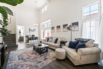 4887 Motif St in Oceanside, CA - Building Photo - Building Photo
