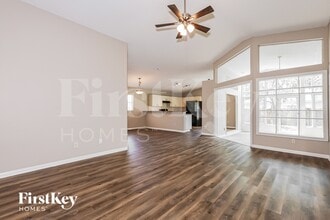1449 Windjammer Pl in Valrico, FL - Foto de edificio - Building Photo