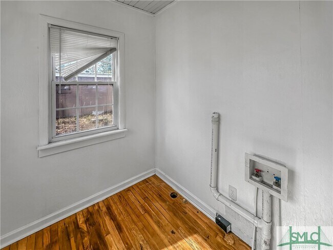 property at 2016 Alaska St
