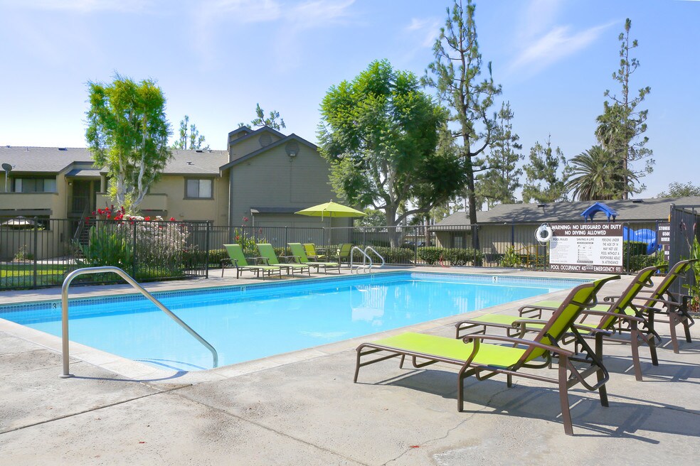 Creekside Senior Apartments 55+ Riverside, CA Apartments For Rent