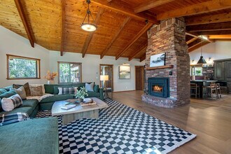 529 Quaking Aspen Dr in Driggs, ID - Building Photo - Building Photo
