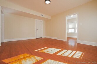 185 Alpine St in Bridgeport, CT - Building Photo - Building Photo