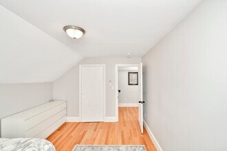 938 Norwest Dr in Norwood, MA - Foto de edificio - Building Photo