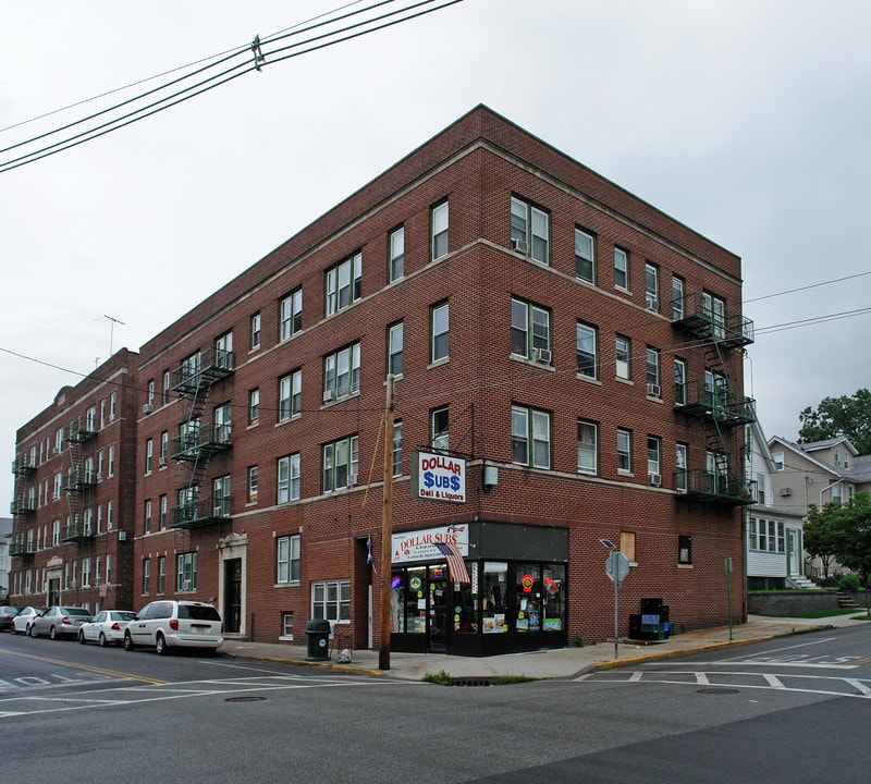 646 Elm St in Kearny, NJ - Foto de edificio