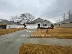 122 Syd Rd in Owens Cross Roads, AL - Building Photo