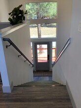 2810 St Nick Way in South Lake Tahoe, CA - Foto de edificio - Building Photo