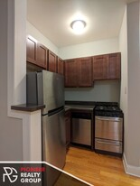 835 W Wolfram St, Unit 3 Apartamentos