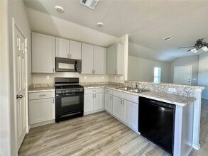 270 Cumberland Forest Dr in Magnolia, TX - Building Photo - Building Photo