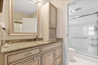 5440 N Ocean Dr, Unit 505 in Riviera Beach, FL - Building Photo - Building Photo