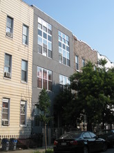 221 Himrod St in Brooklyn, NY - Foto de edificio - Building Photo