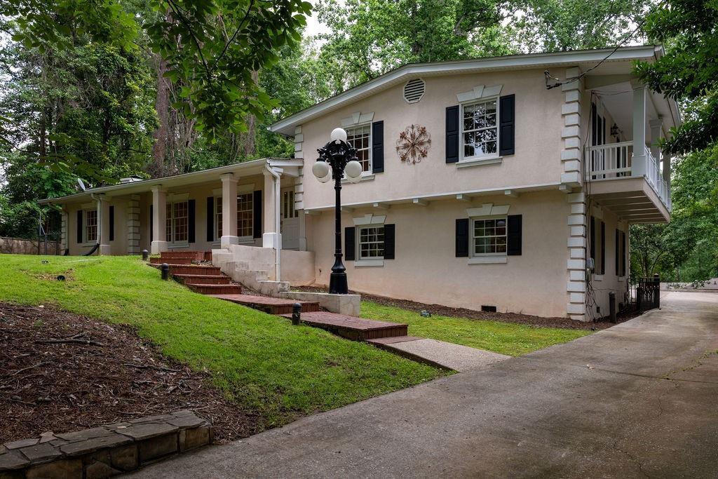 2631 Northside Dr NW in Atlanta, GA - Building Photo