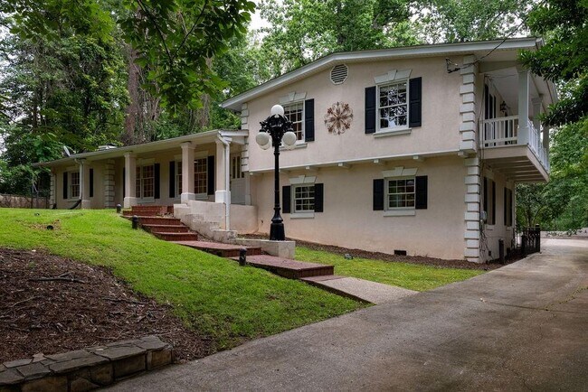 property at 2631 Northside Dr NW