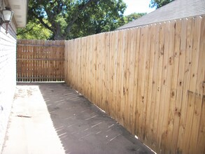 105 Henson Ct in Weatherford, TX - Building Photo - Building Photo