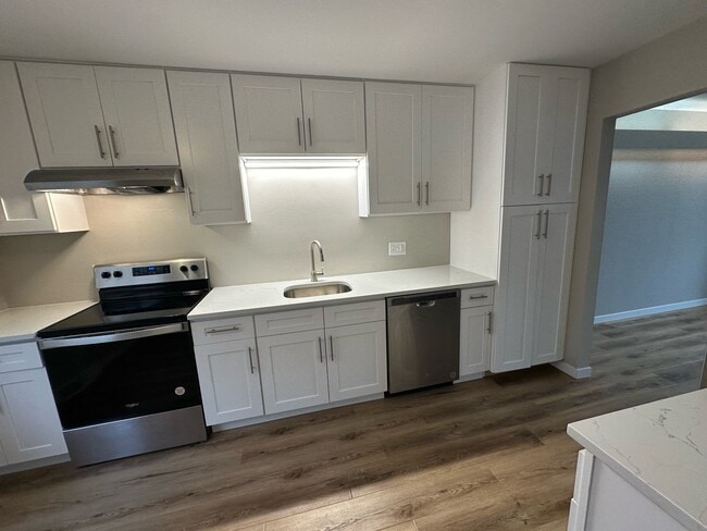 6314 Maywood Ave in Middleton, WI - Building Photo - Building Photo