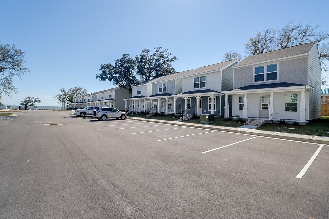 144 Coral Breeze in Biloxi, MS - Building Photo