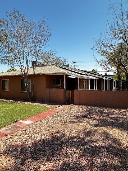 1519 W OSBORN Rd in Phoenix, AZ - Building Photo