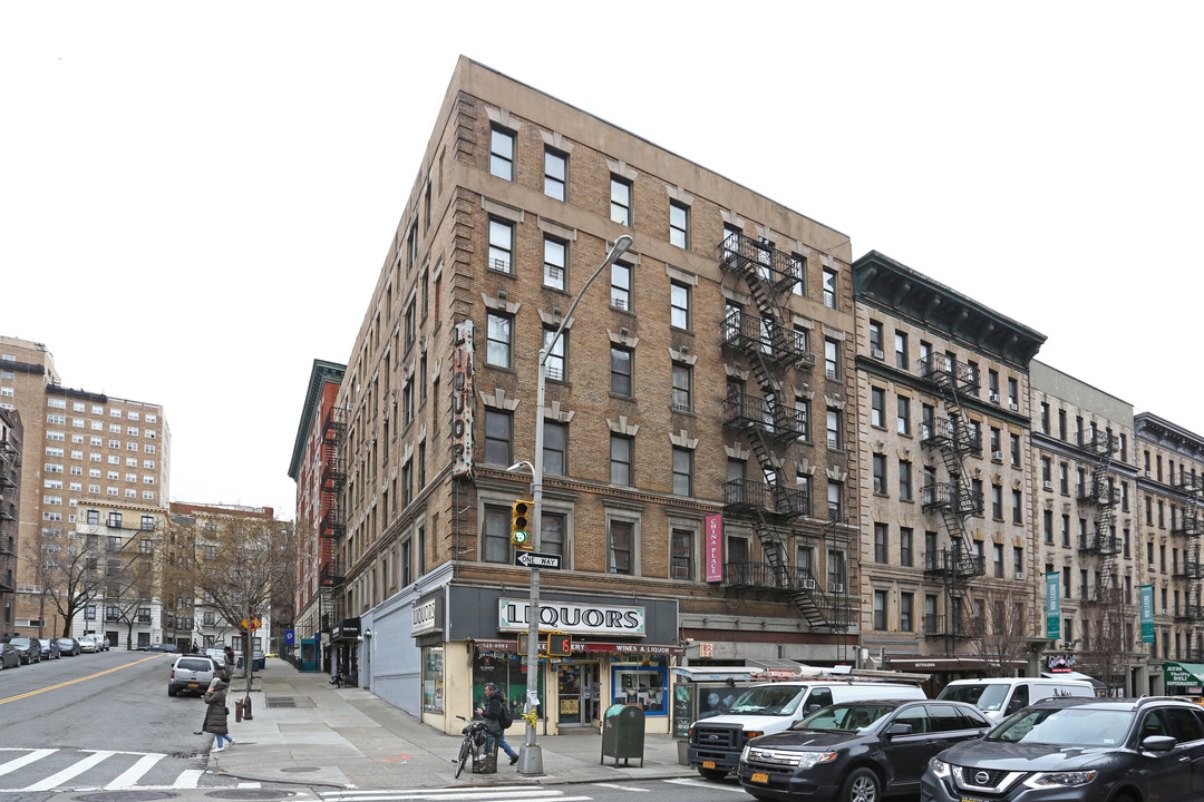 111-121 La Salle St in New York, NY - Building Photo