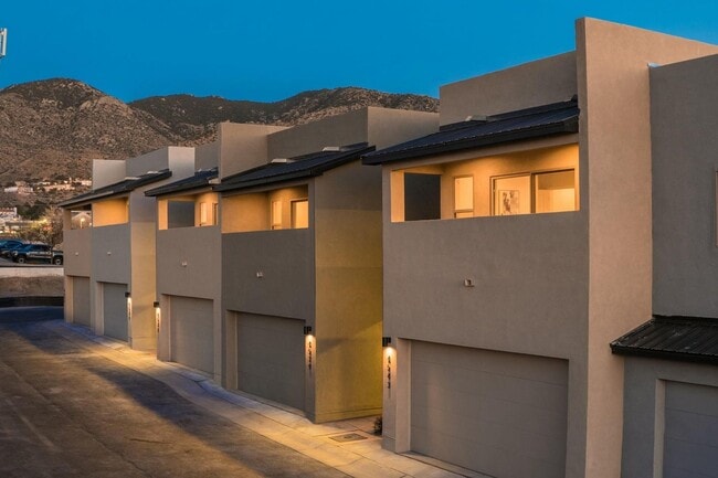 4531 Villa Loma Ln NE in Albuquerque, NM - Building Photo - Building Photo
