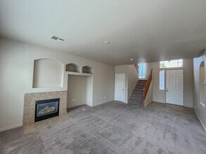 2156 Summer Home St in Las Vegas, NV - Building Photo - Building Photo