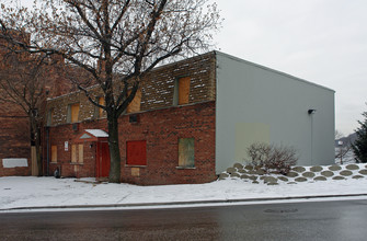 2805 W McMicken Ave in Cincinnati, OH - Building Photo - Building Photo