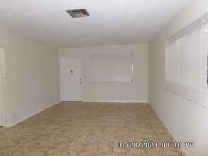 2222 Jackson St, Unit 1E in Hollywood, FL - Building Photo - Building Photo