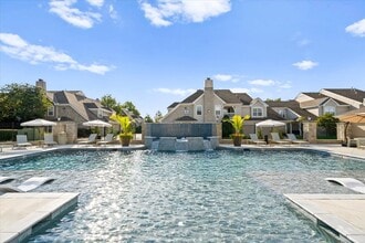 Bradford Pointe in Overland Park, KS - Foto de edificio - Building Photo